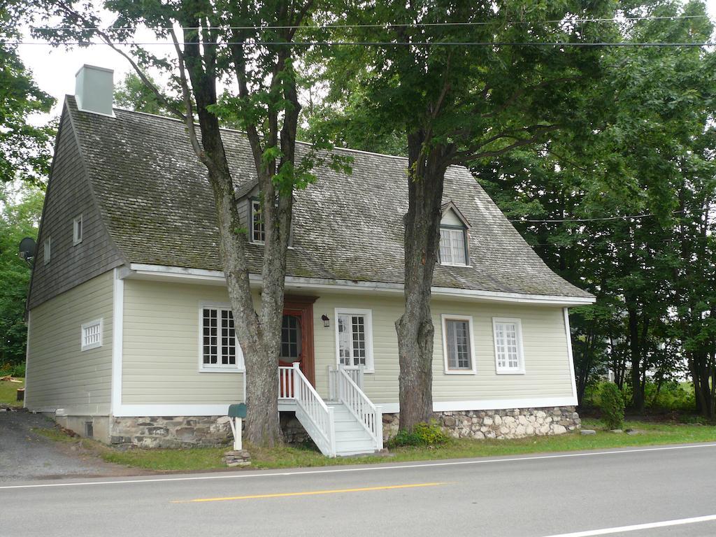 La Maison Ancestrale Guerard Saint-Laurent-de-l'ile d'Orleans Room photo